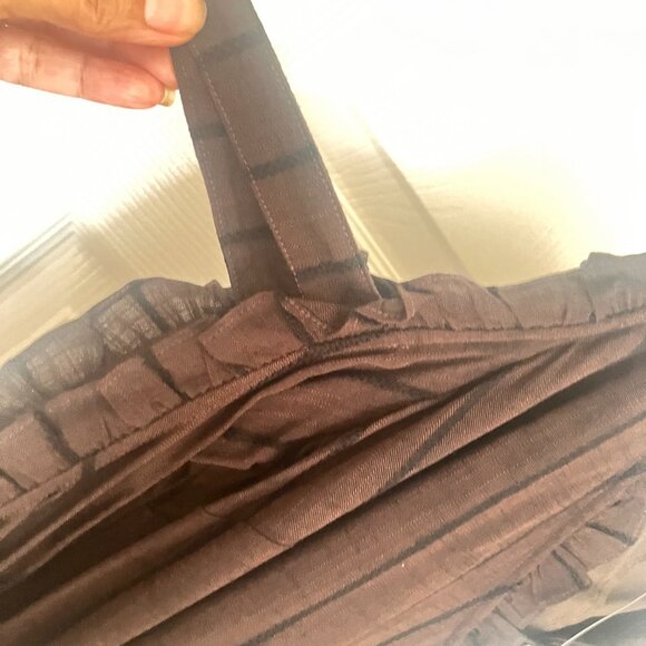 BCBGENERATION SZ L Brown And Black Striped Cold Shoulder Shift Dress - Picture 5 of 8